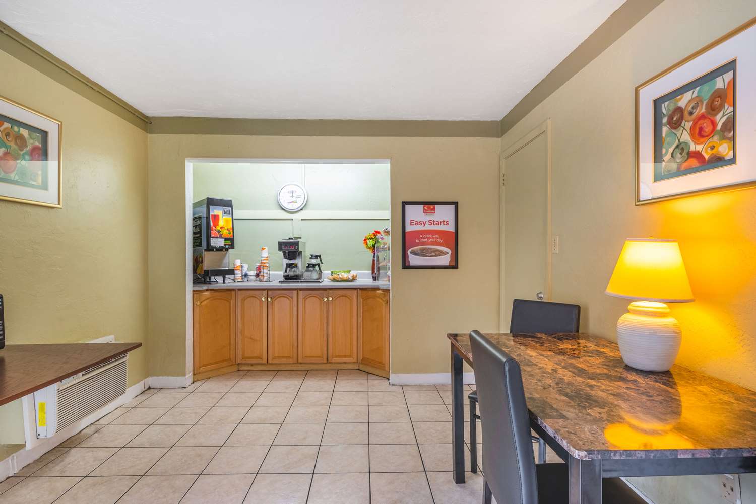 Days Inn by Wyndham Gainesville Hospital/University Area 3/6