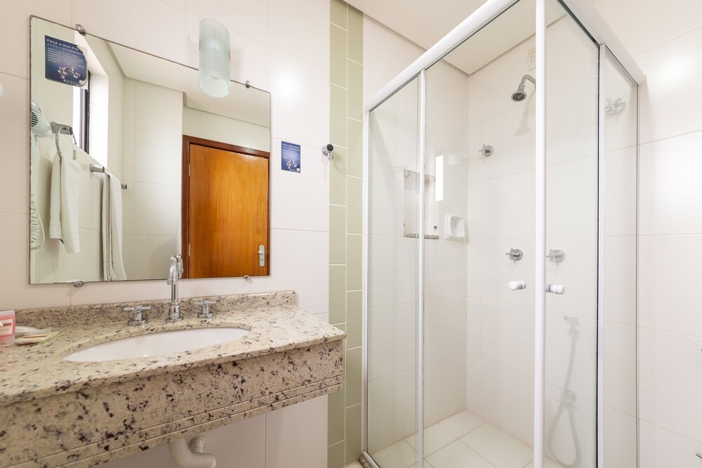 Slim Hotel Sao Jose Zion 32/64