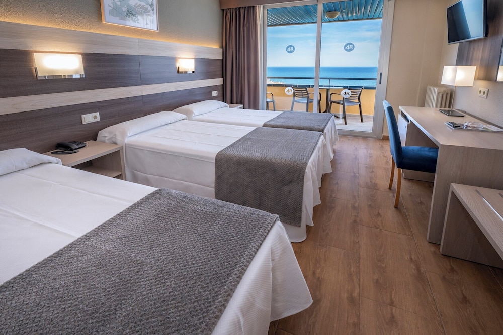 ROOM, TRIPLE, SEA VIEW, BALCONY