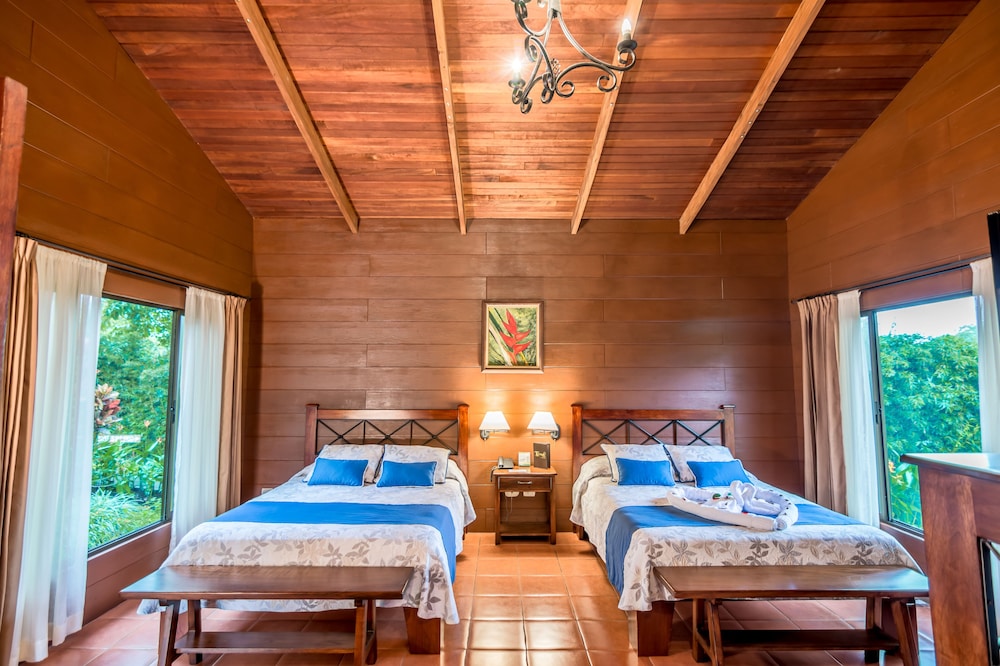Hotel El Silencio Del Campo 36/71