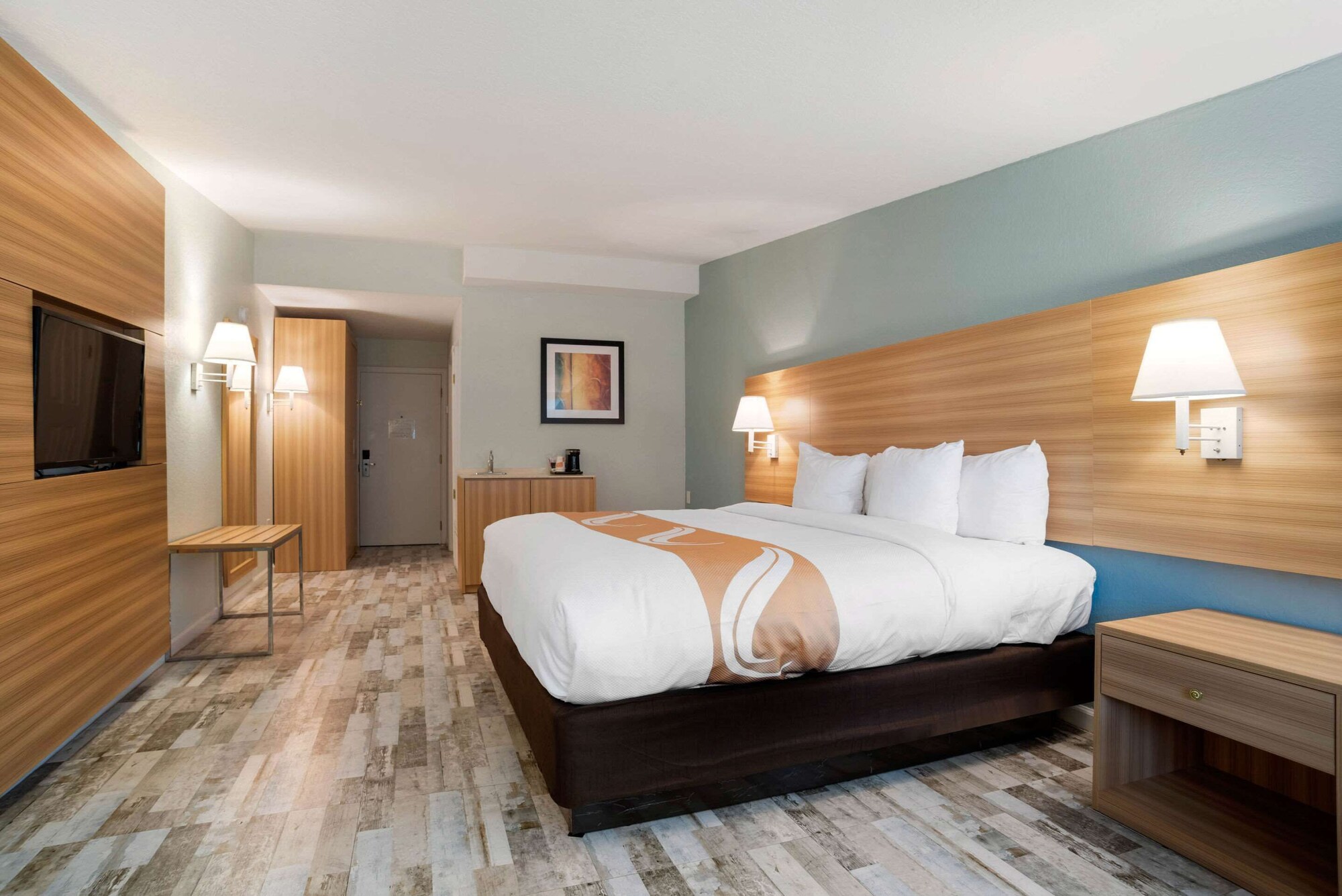 Room, King Bed, Pool Side