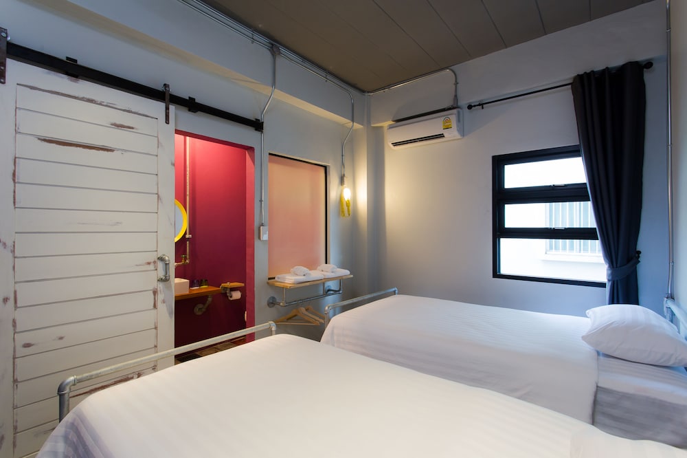 BASIC, TWIN BEDS
