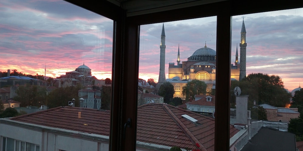 Celal Sultan Hotel Special Class 84/87