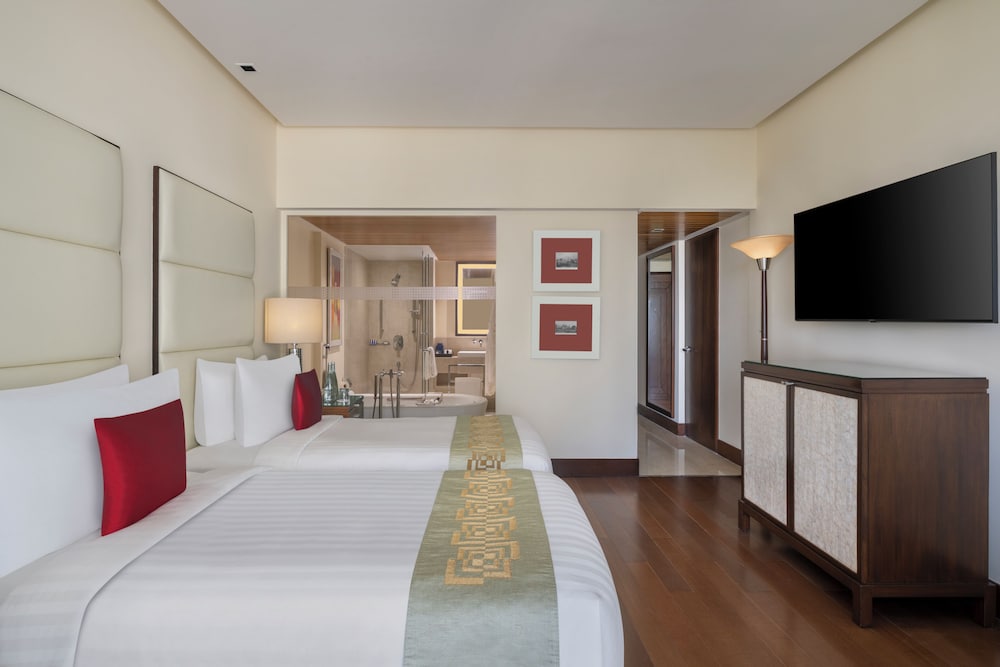 Luxury, King Bed
