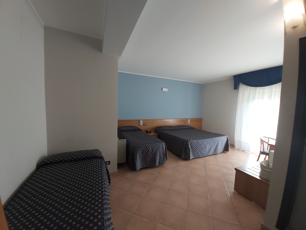 Albergo Lachea 10/41