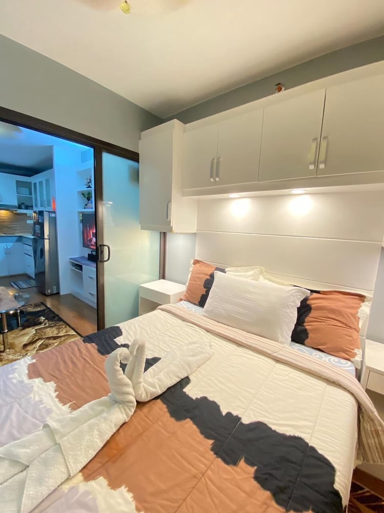 1 Bedroom Deluxe Condo At Apartelle D' Oasis 18/50