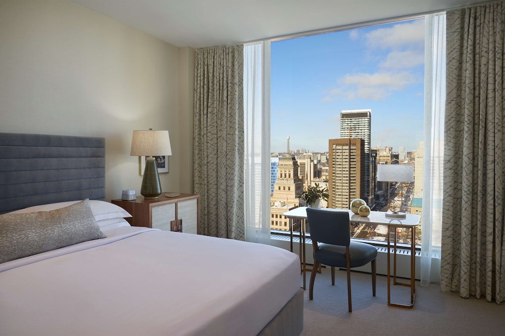 Hilton Toronto 22/75