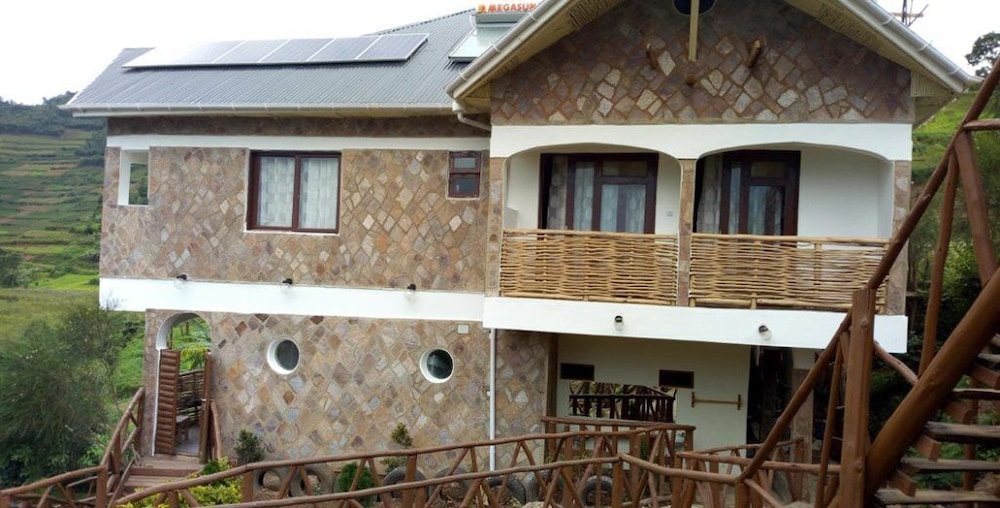 Lake Bunyonyi Rock Resort 1/50