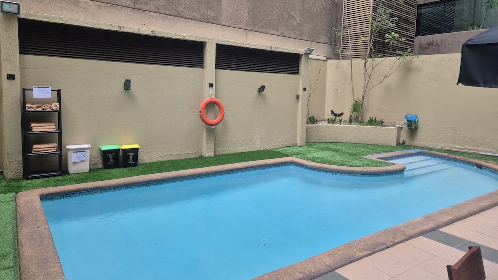 swimming pool spa