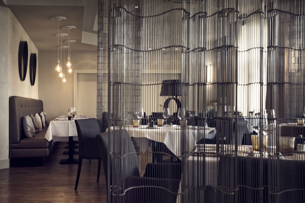 M Hotel 40/60
