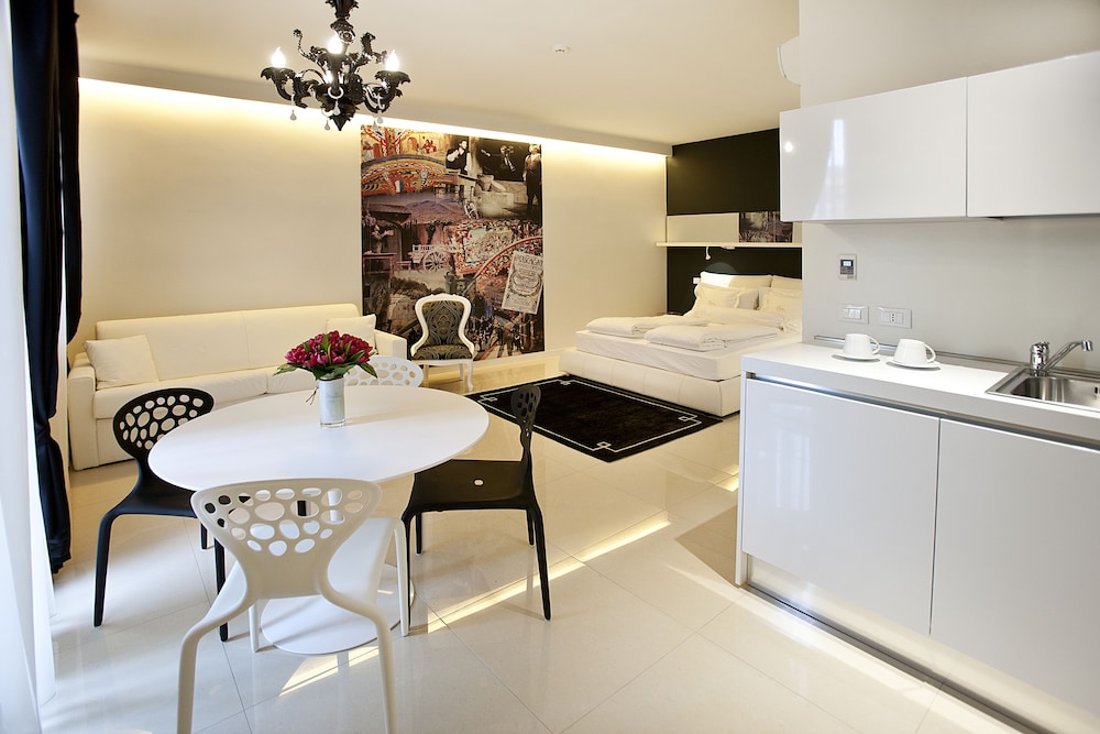 Opera Relais De Charme 63/72