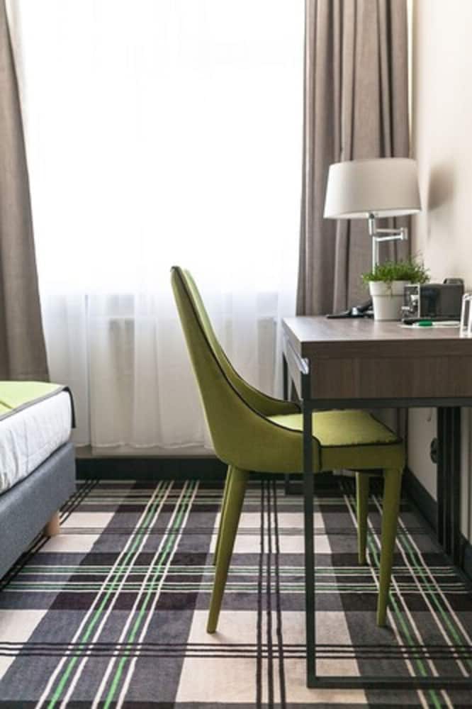 Hotel Impresja 34/37