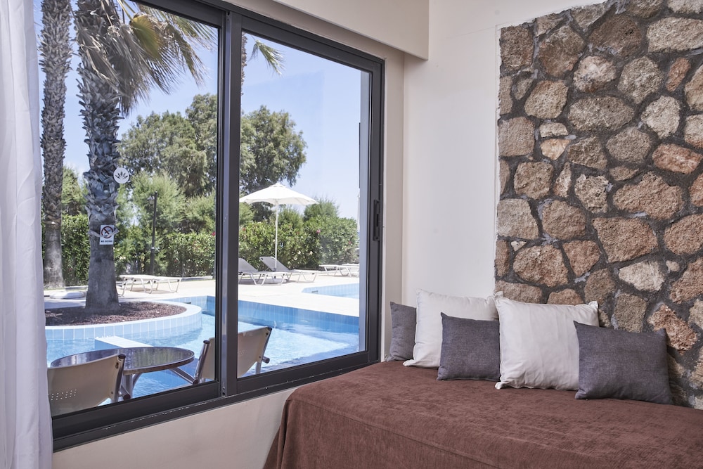 Blue Bay Beach Resort 31/61