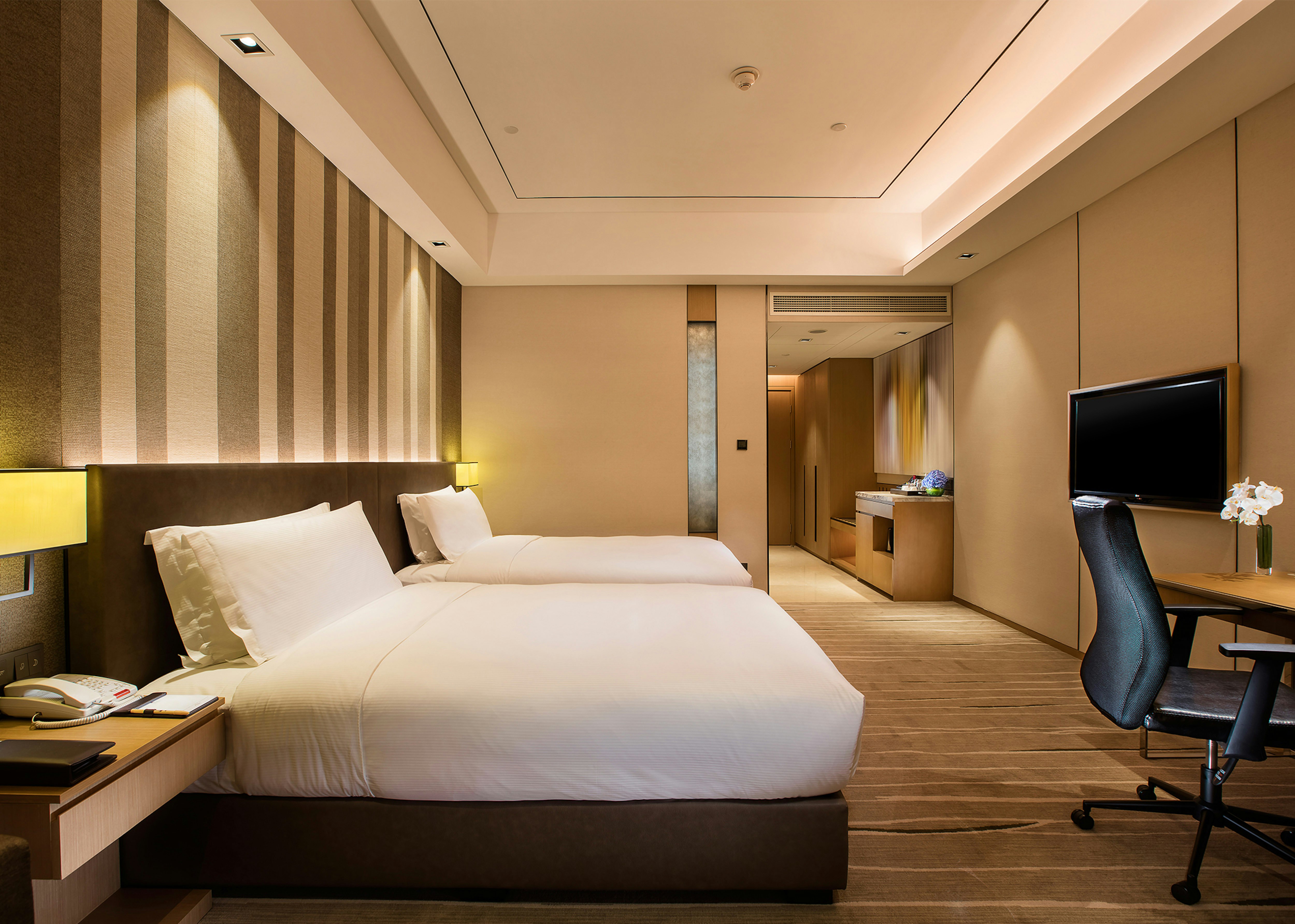 GUEST ROOM, TWIN BEDS