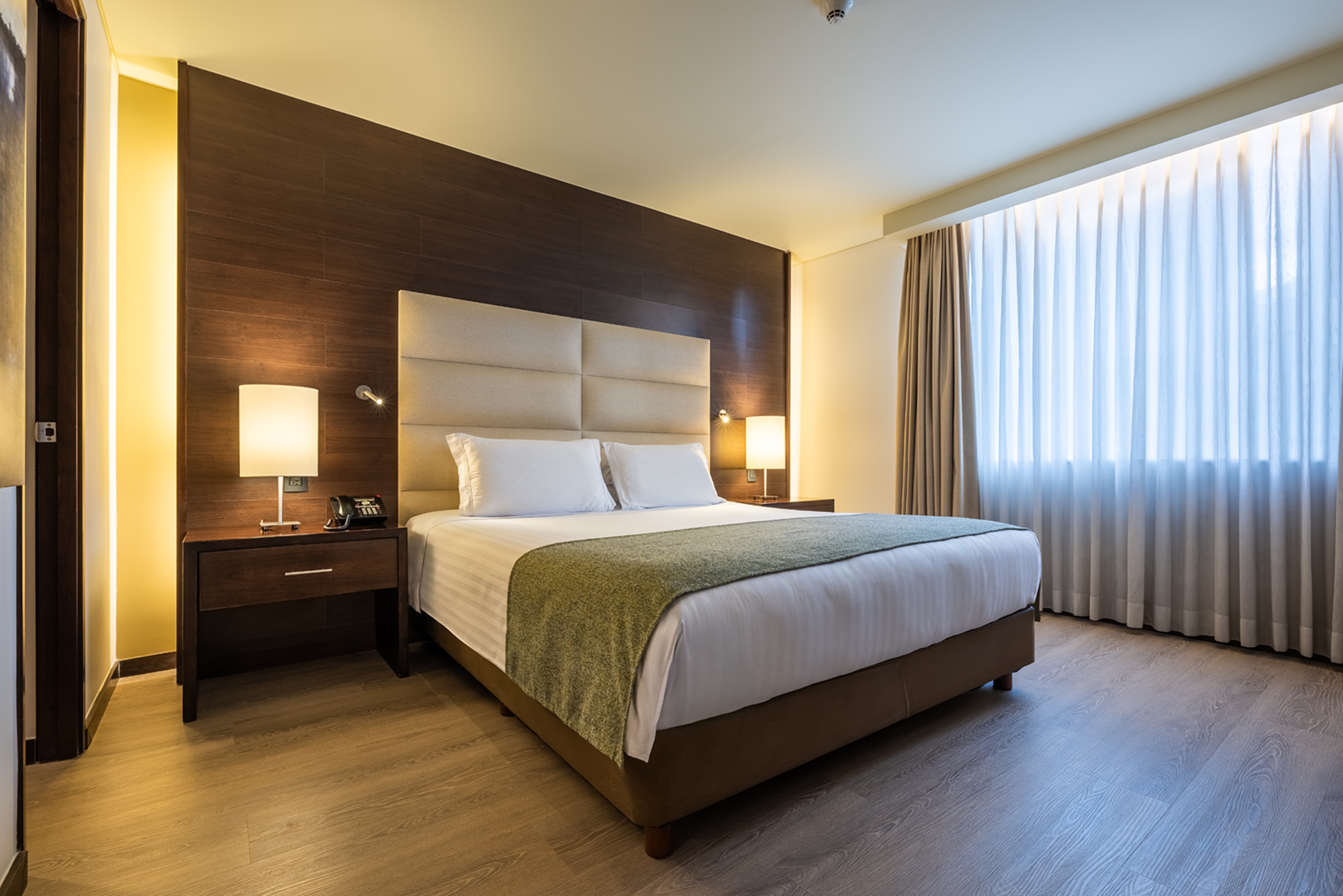 ESTELAR, JUNIOR SUITE, QUEEN BED