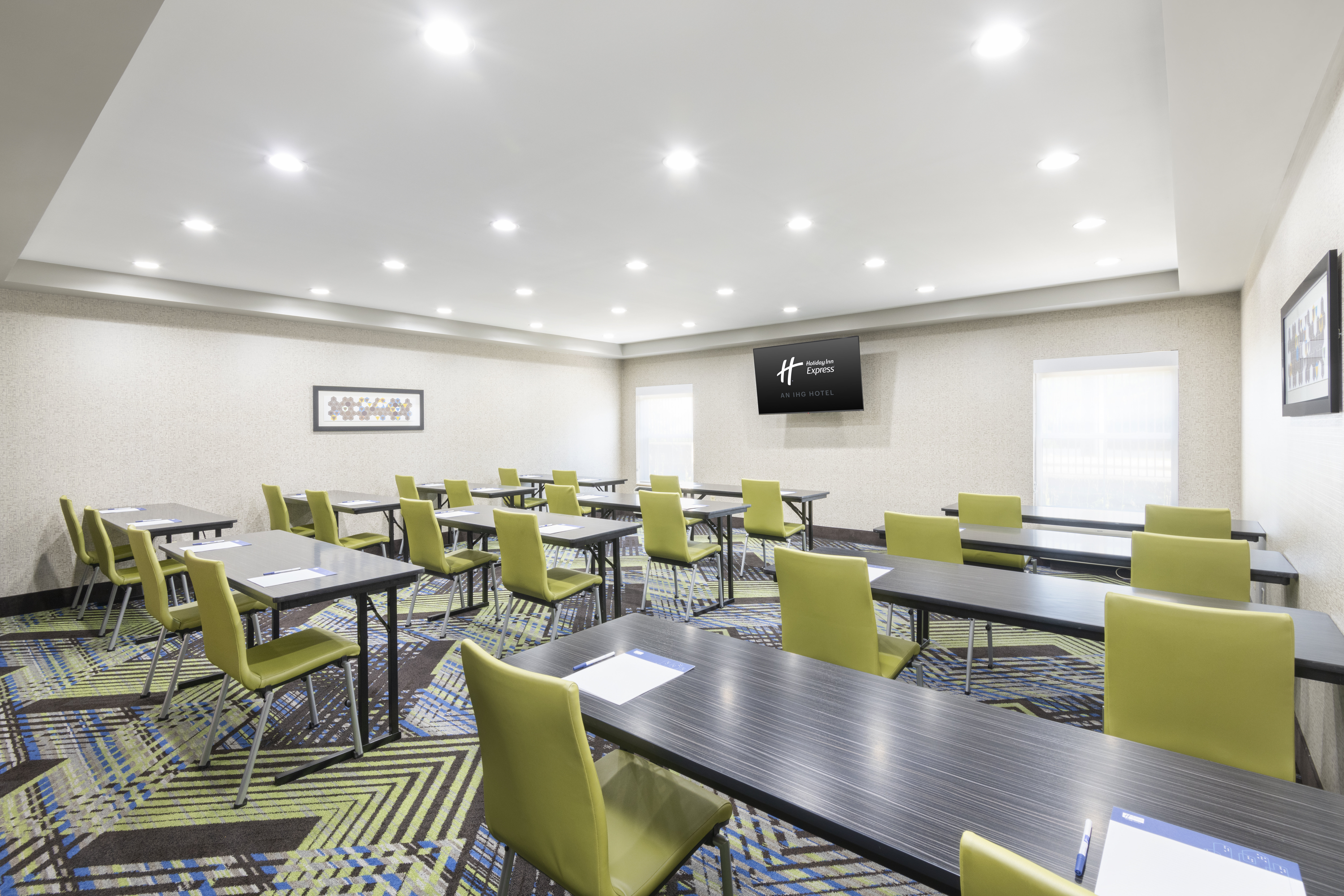 Holiday Inn Express & Suites Asheville SW - Outlet Ctr Area 22/34