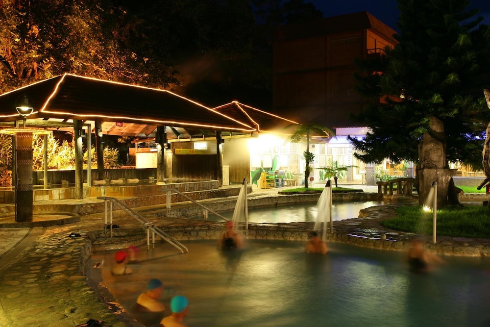 Rainbow Resort 42/49