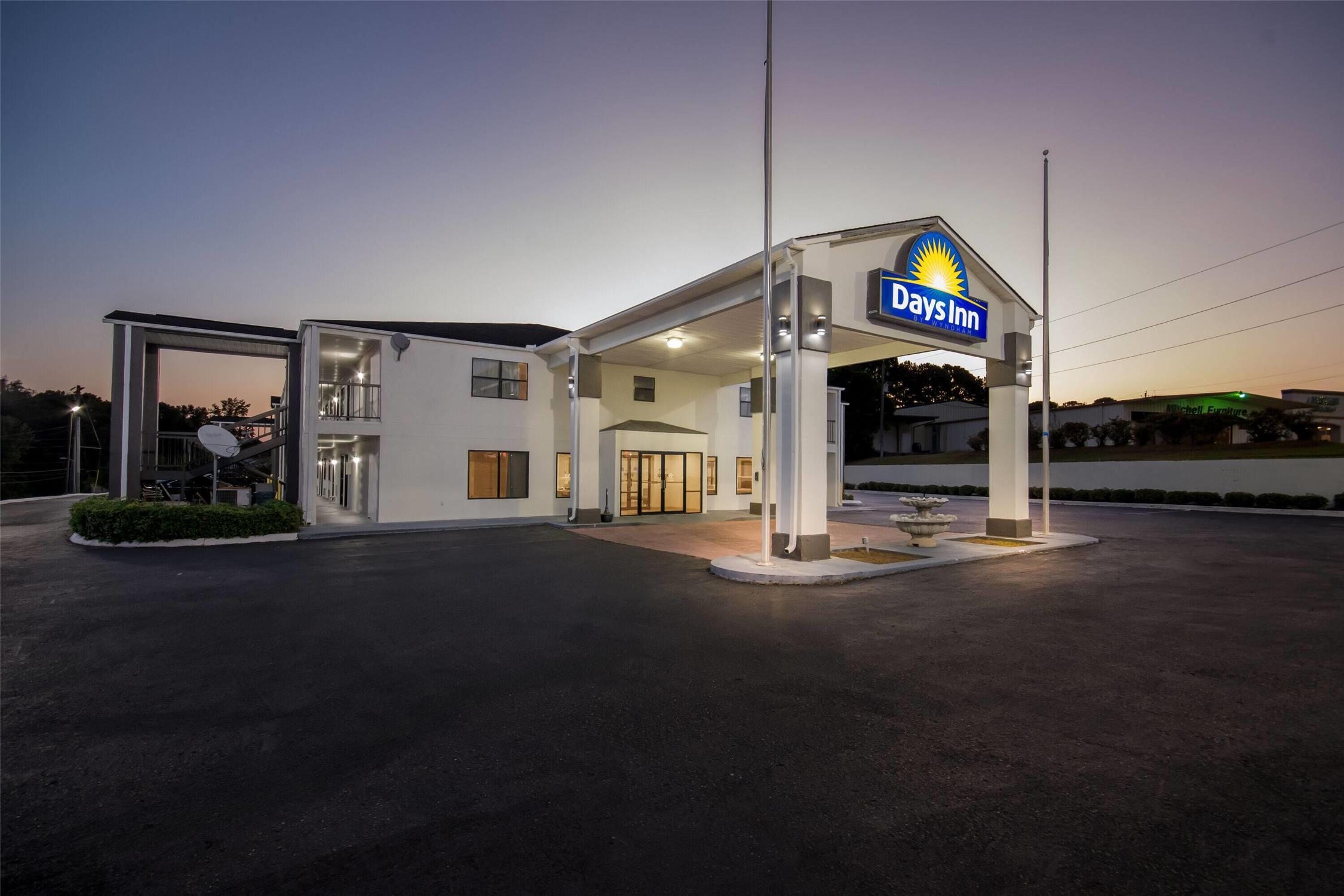 Days Inn by Wyndham Enterprise 3/26