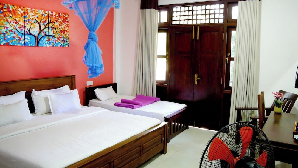 غرفة ديلوكس بسرير كينج بإطلالة على الحديقة، Nine Arch Holiday Resort 2/8