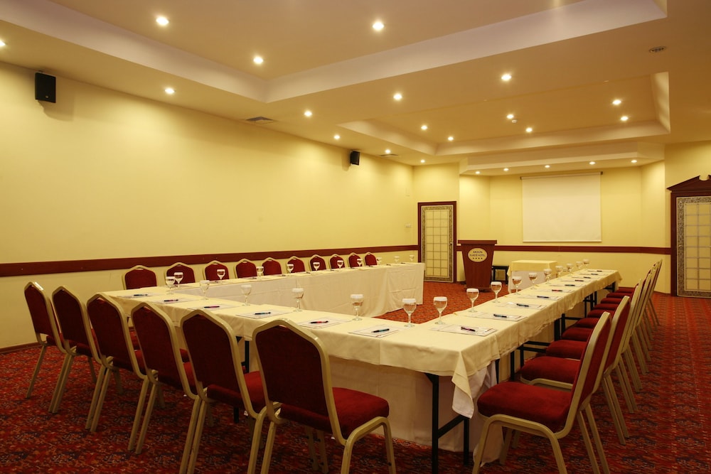 Akgun Hotel 46/54