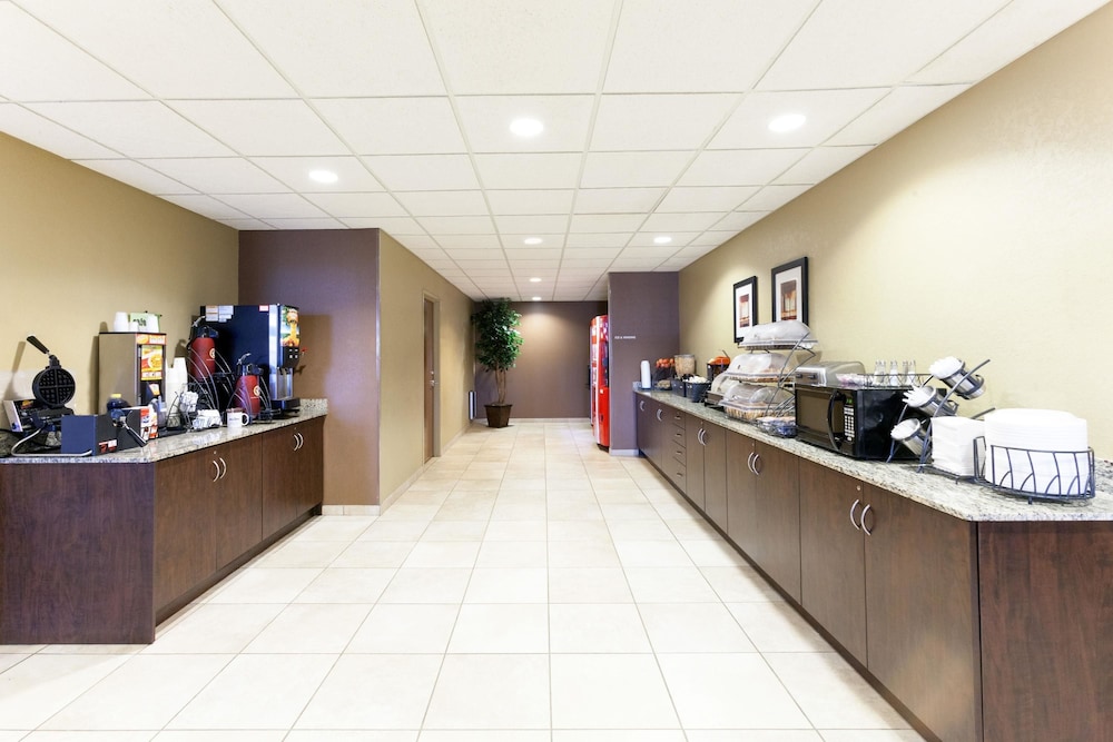 Microtel Inn & Suites by Wyndham Searcy 9/50