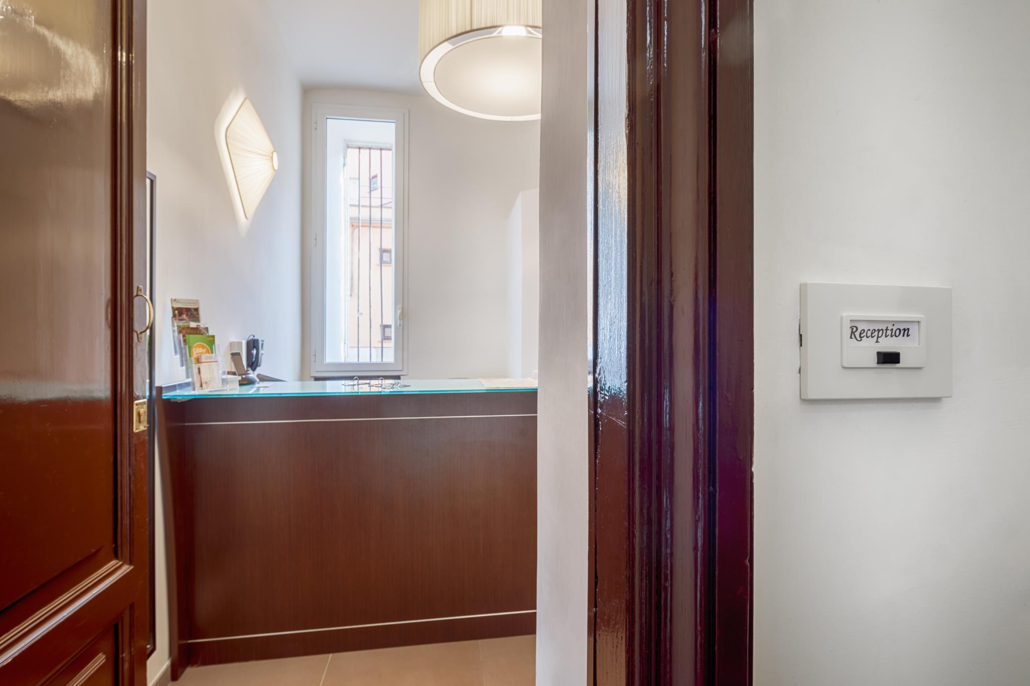 STUDIO, APARTMENT