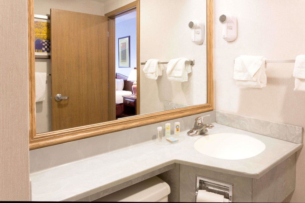 Motel6 Tiffin OH 34/38
