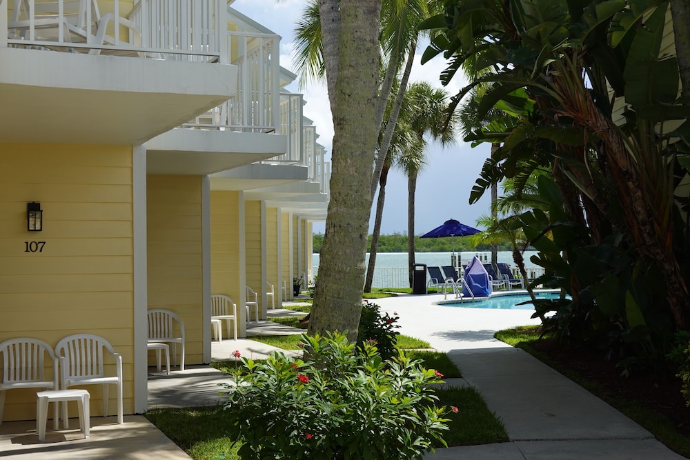 Jupiter Waterfront Inn 56/62