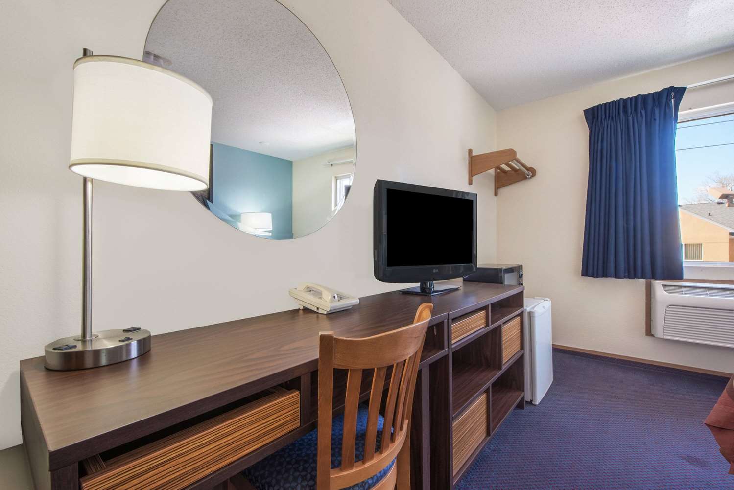 Super 8 by Wyndham College Station 10/12