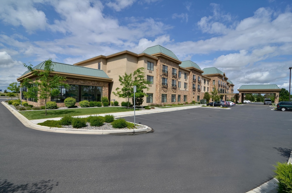Best Western Premier Pasco Inn & Suites 4/64