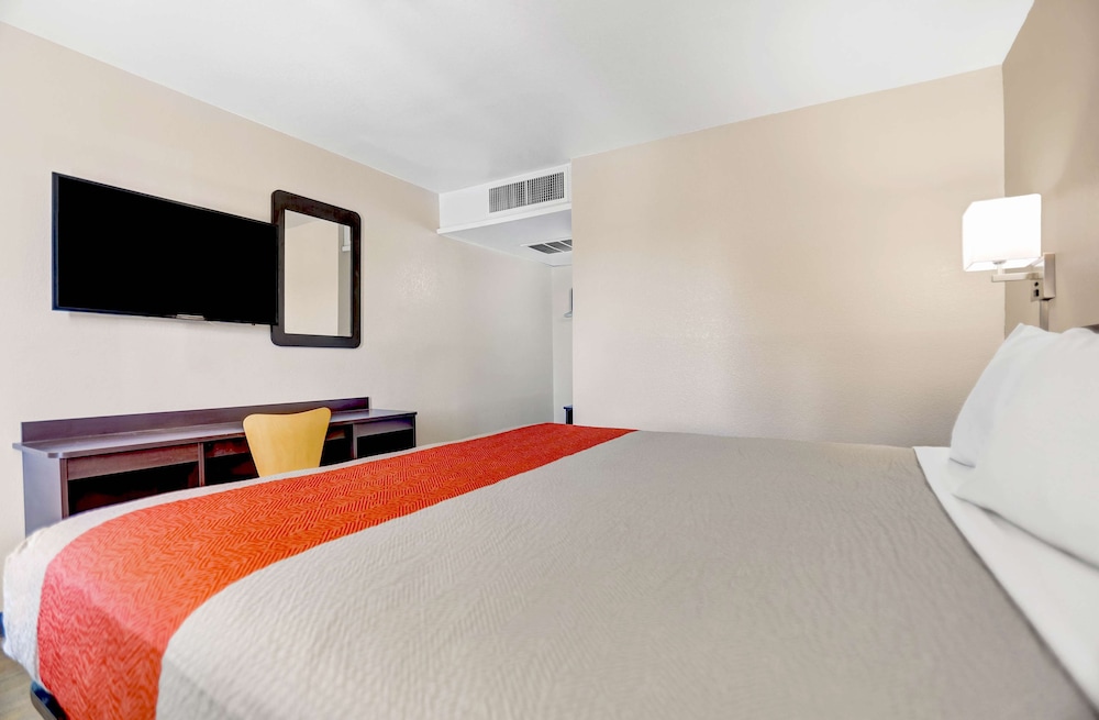 Motel6 Grants, NM 30/68