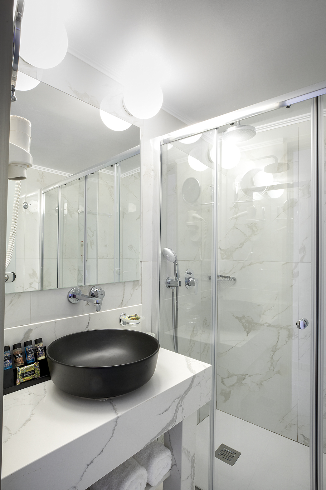 Rhodos Horizon Blu - Adults Only 39/41