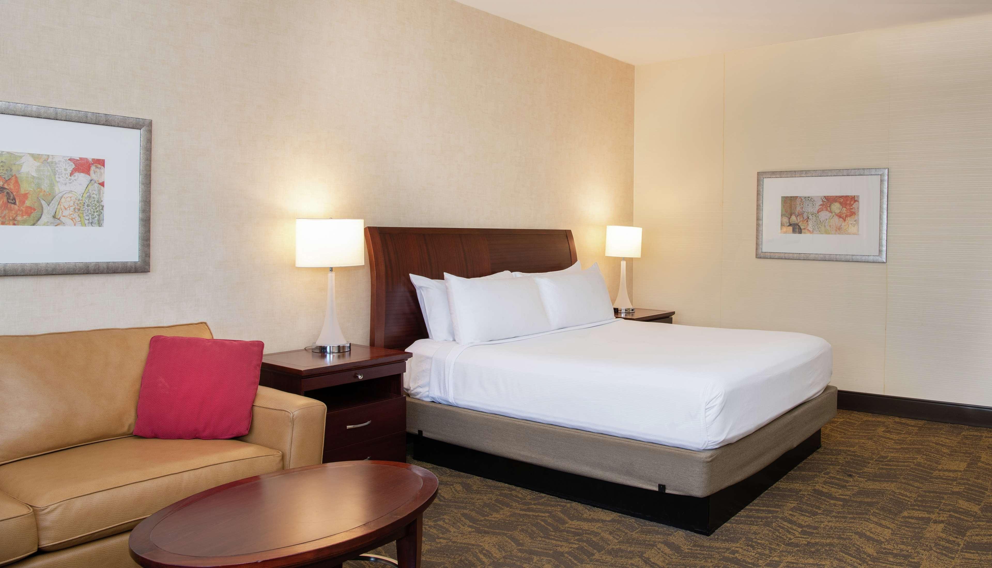 Room, King Bed, Balcony, Large