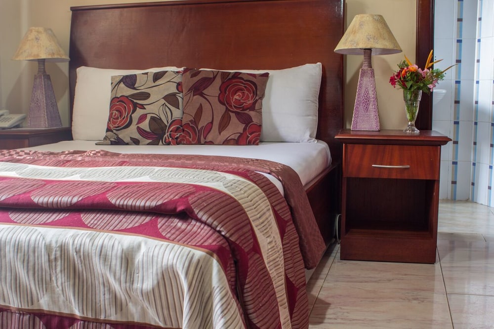 Oriental Hotel North Legon - Adults Only 5/39