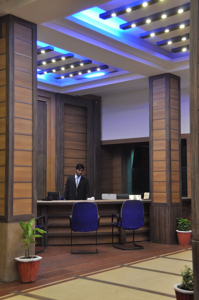 HOTEL RISHI REGENCY 28/32