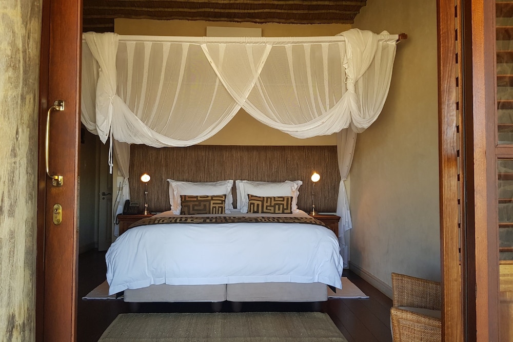 Tutwa Desert Lodge 5/50