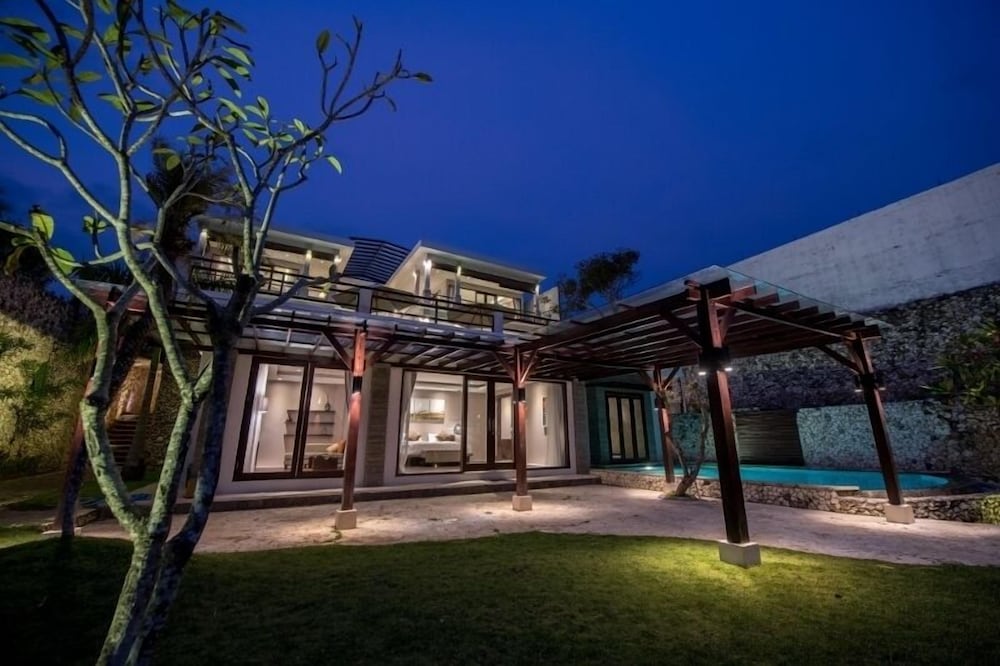 Villa Maiara 36/50
