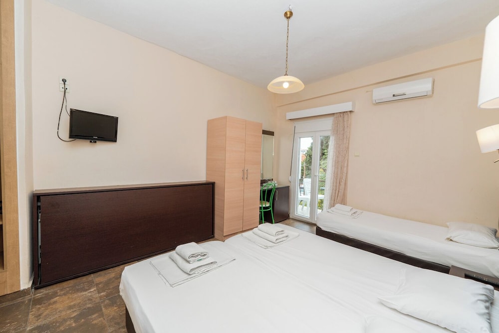 Ulrika Hotel 20/50