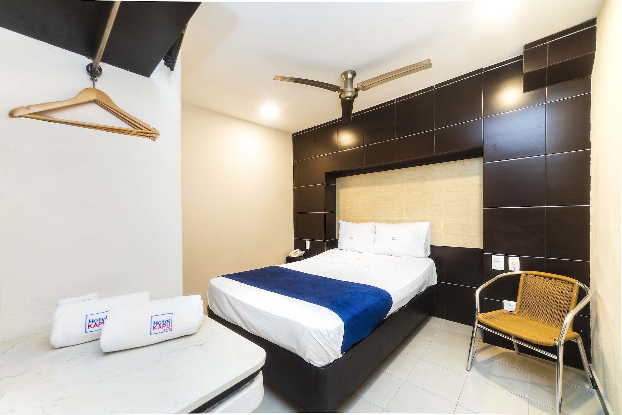 ROOM, SINGLE, DOUBLE BED