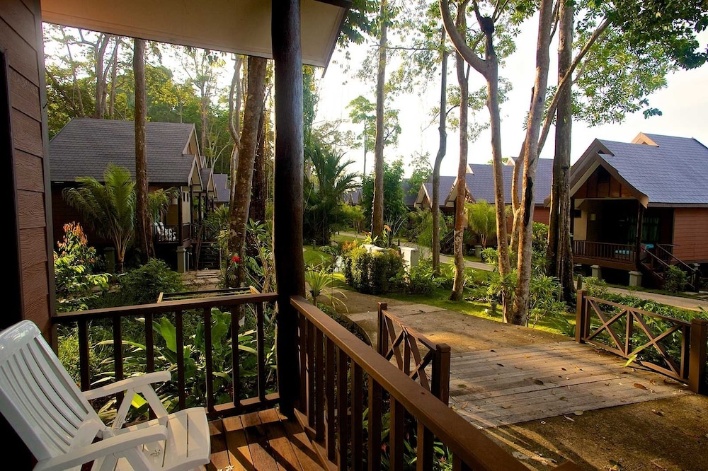 Tunamaya Beach and Spa Resort 10/69