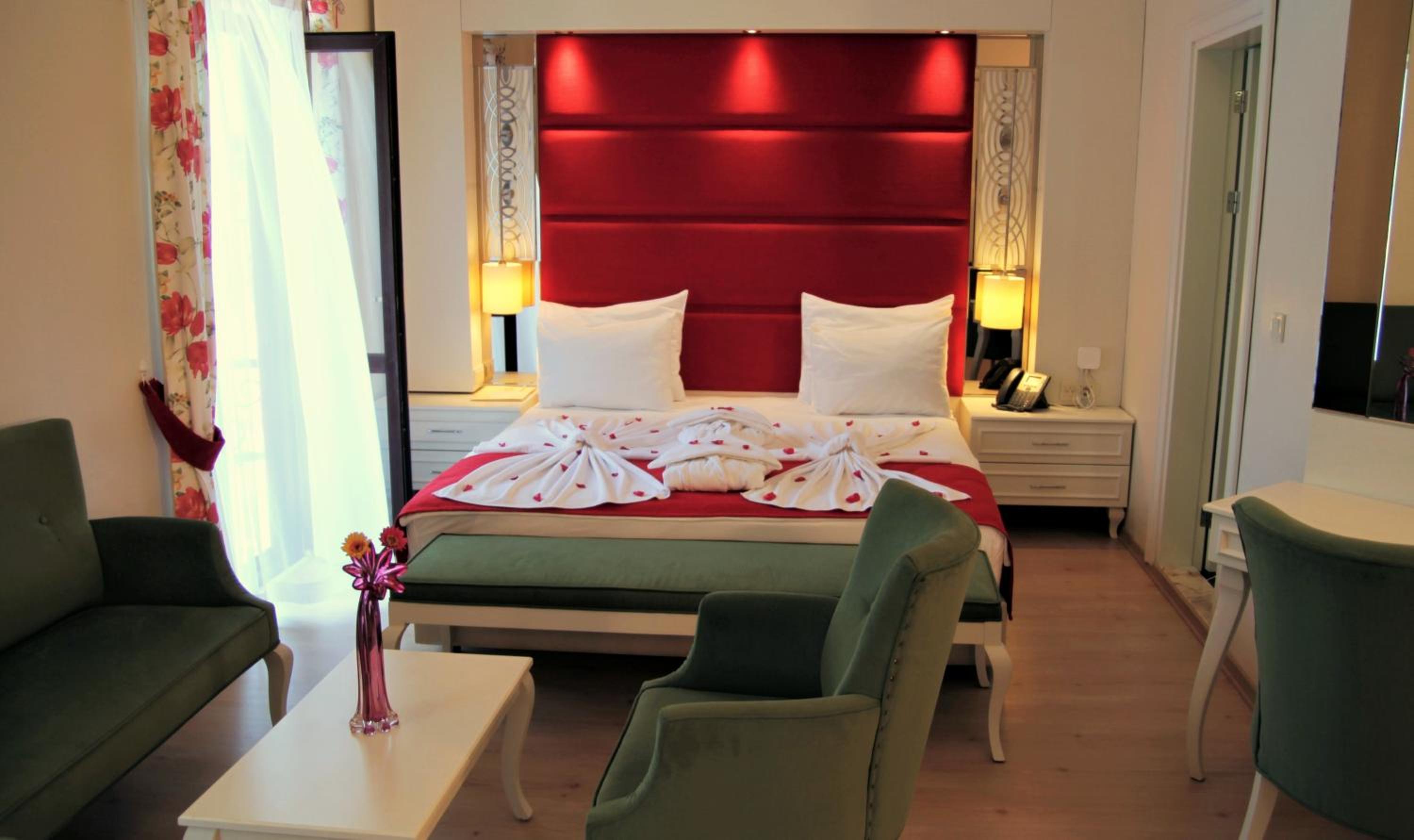 جناح بسرير كينج بجاكوزي، Baga Hotel 2/8