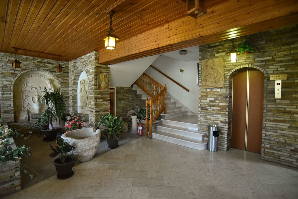 Elysso Hotel 39/60