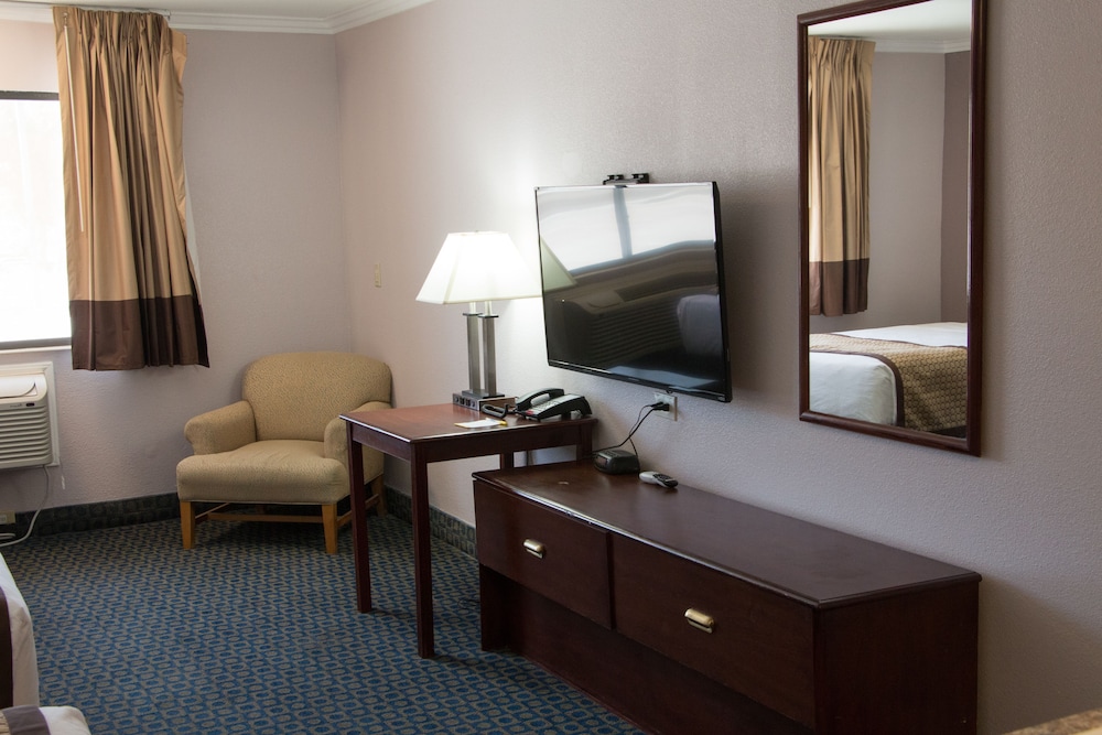 Days Inn by Wyndham Indio 26/36