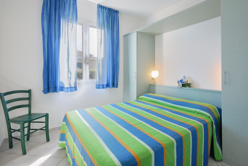 Villaggio Turistico Residence La Cecinella 16/77