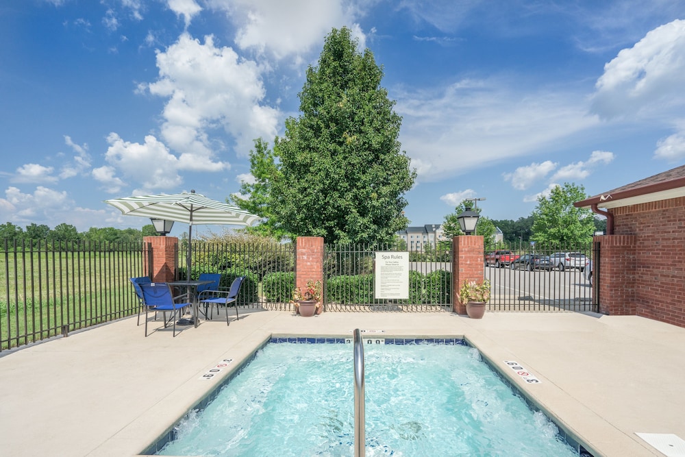 Holiday Inn Express Hotel And Suites Gadsden W Near Attalla 36/76