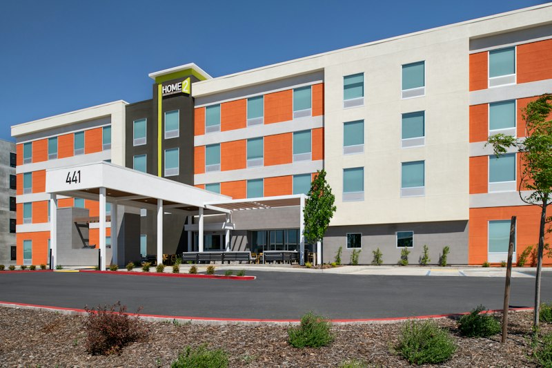 Home2 Suites by Hilton Woodland Sacramento 37/39