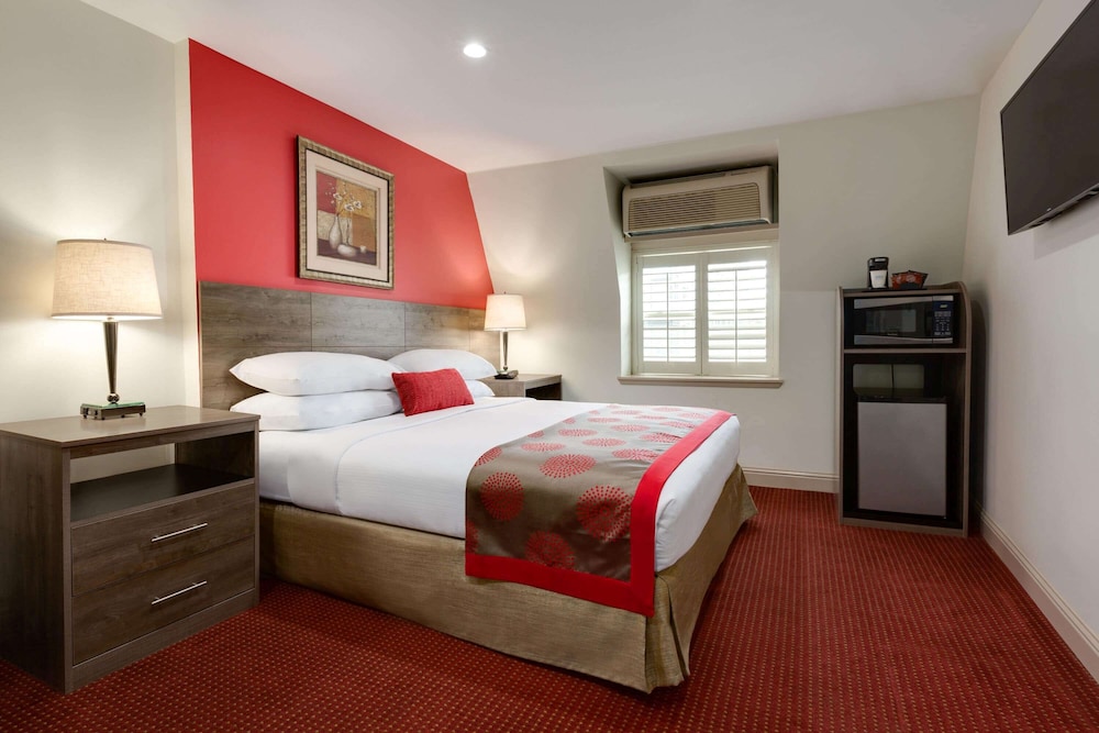 Ramada by Wyndham Oakland Downtown City Center 14/42
