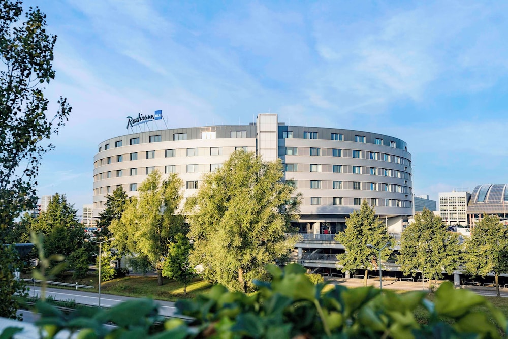 Radisson Blu Hotel, Hamburg Airport 3/66