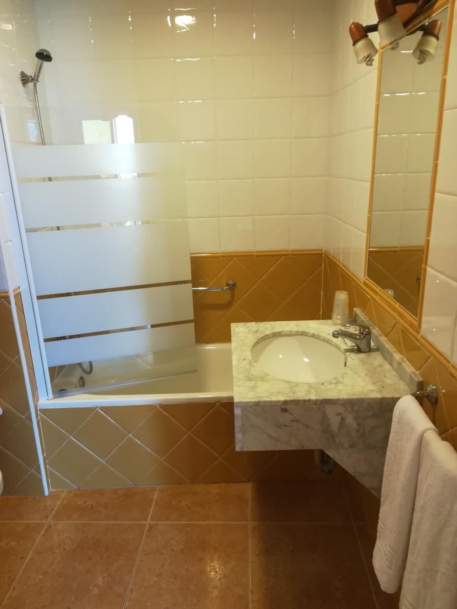 Hotel Paloma 58/59
