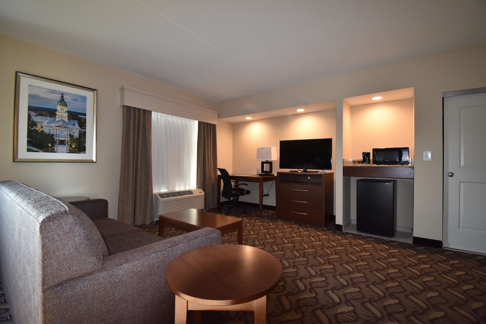 Best Western Athens 25/32